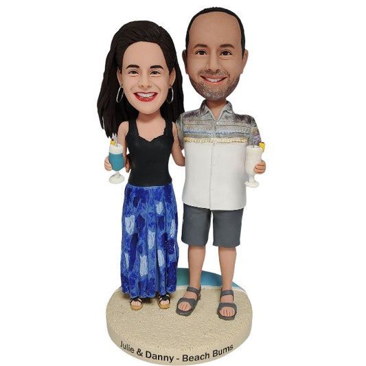 Couple Bobblehead holding cocktail